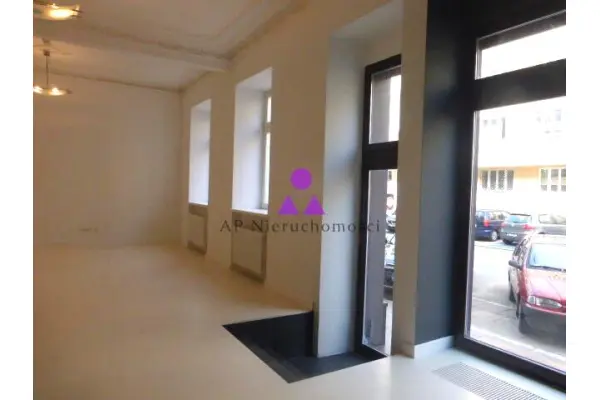mazowieckie, Warszawa, Śródmieście, Plac Trzech Krzyży, do wynajęcia  lokal z witrynami - 122m2